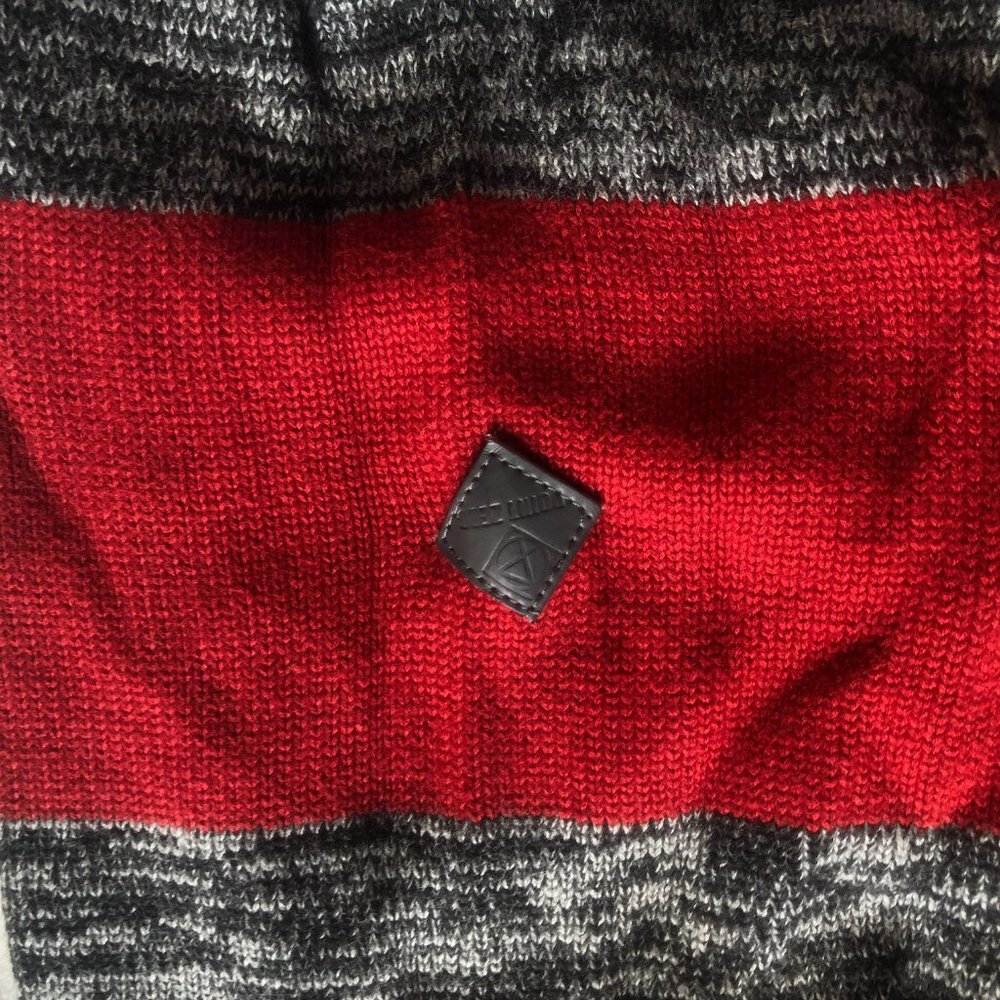 Point Zero Sweater - Picture 4 of 4